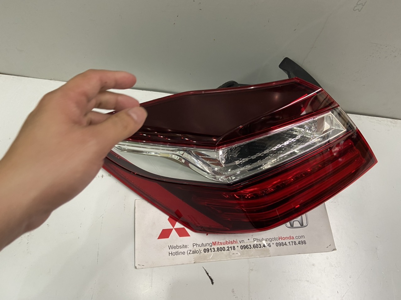 Đèn hậu xe Honda ACCORD 2013-2018